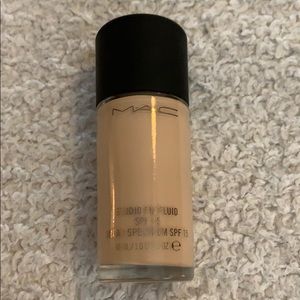 Authentic MAC Studio Fix foundation NC15 NEW